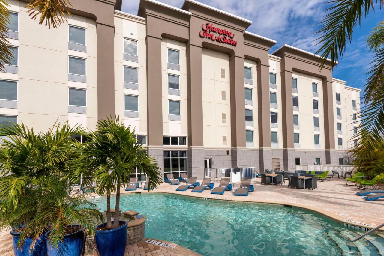 Hampton Inn & Suites Fort Myers-Colonial Boulevard Exterior foto